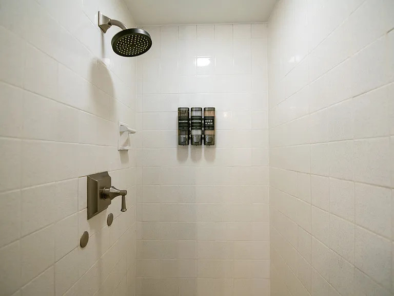 8401 Fountain Ave #4 — Photo 21