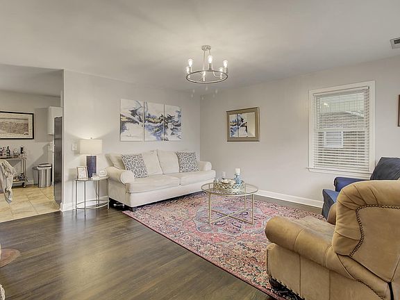 4th image of 5201 Sterrett St