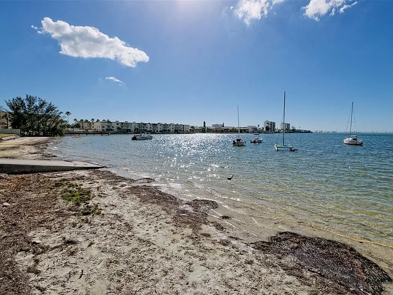 2700 Bayshore Blvd #3208 — Photo 76
