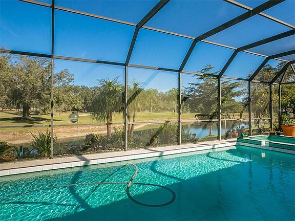 3rd image of 4333 Highland Oaks Cir