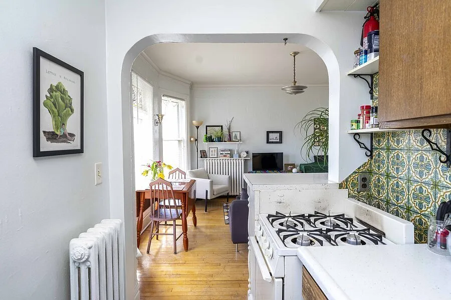 2 bed, $1,100 — Photo 3