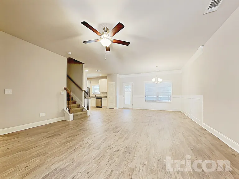 817 Crescent Way — Photo 16
