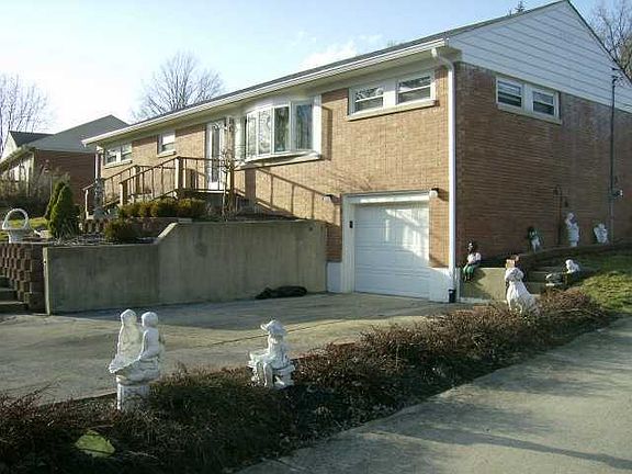 2nd image of 863 Sunset Dr
