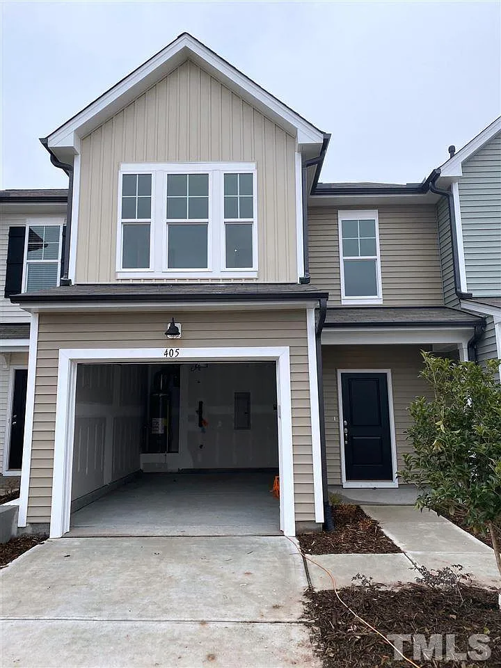 3 bed, 2.5 bath, 1560 sqft, $1,995 — Photo 1