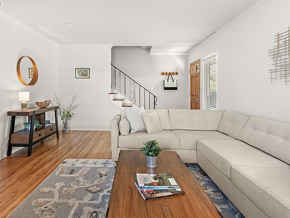 5th image of 611 NE Church St #6