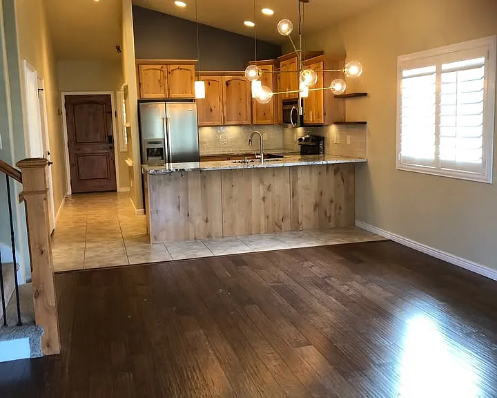 2224 W Mackay Ln — Photo 4