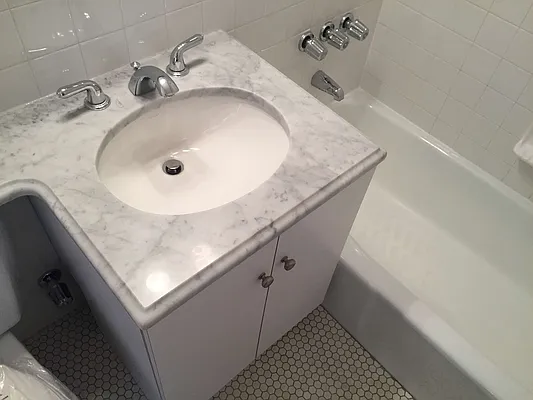 Rented by Metropolis Real Estate of Manhattan | media 10