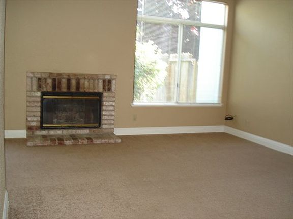 2nd image of 513 Scirocco Dr