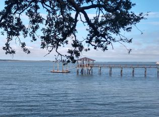 49 Bay Point Rd, Saint Helena Island, SC 29920
