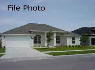 121 Stony Point Dr, Sebastian, FL 32958