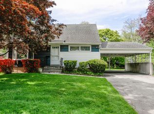 12 Bonwit Rd, Riverside, CT 06878