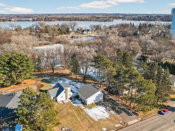 2750 Noel Dr, Little Canada, MN 55117