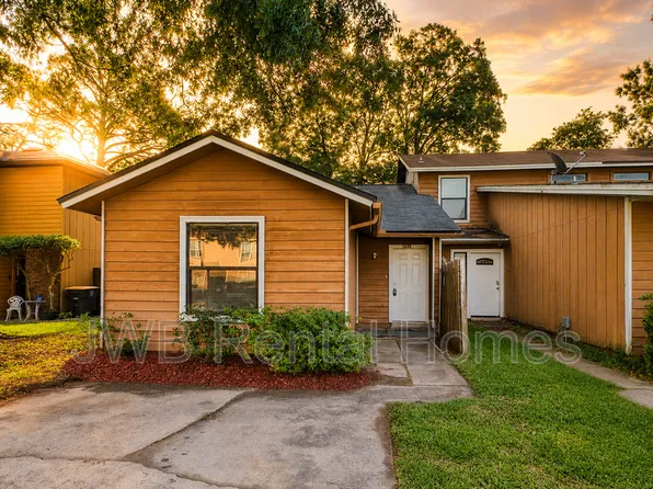 5671 Marathon Pkwy, Jacksonville, FL 32244