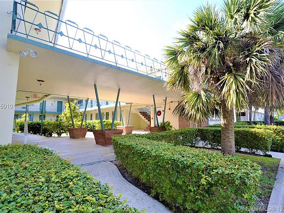 5th image of 10190 E Bay Harbor Dr APT 10F