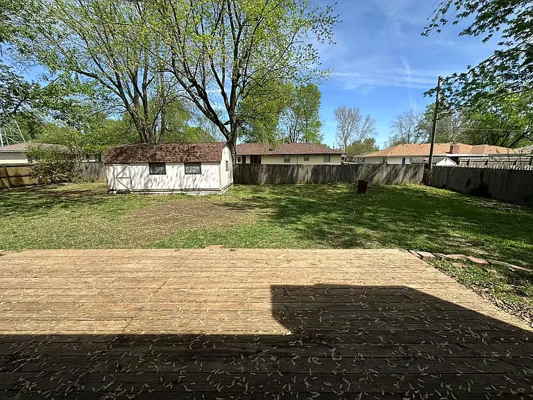 2799 W Buena Vista St — Photo 20