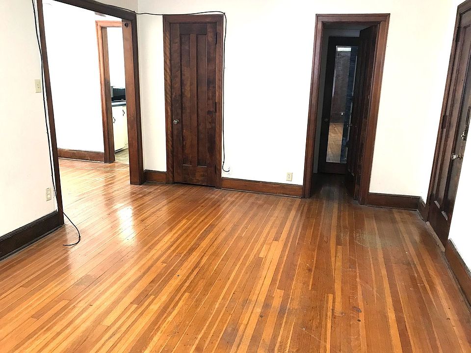 Winona 527 40th St Des Moines IA Zillow