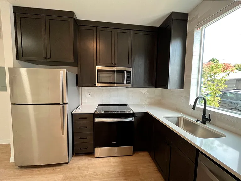 4725 N Williams Ave — Photo 5