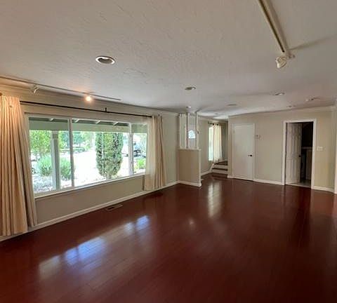 3rd image of 123 Anne Way