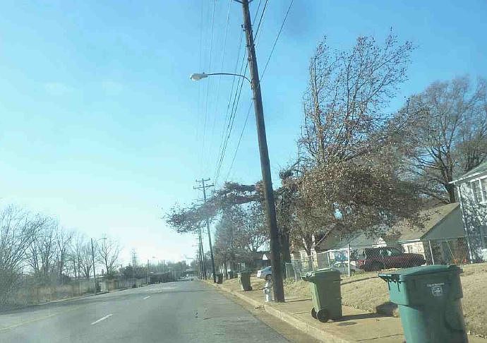 2nd image of 528 E Mallory Ave