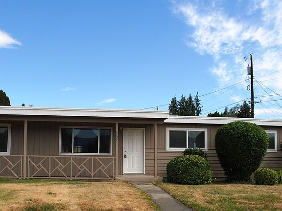 2nd image of 1701 1st St SE