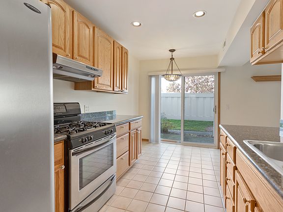 5th image of 712 Whitesail Dr #0