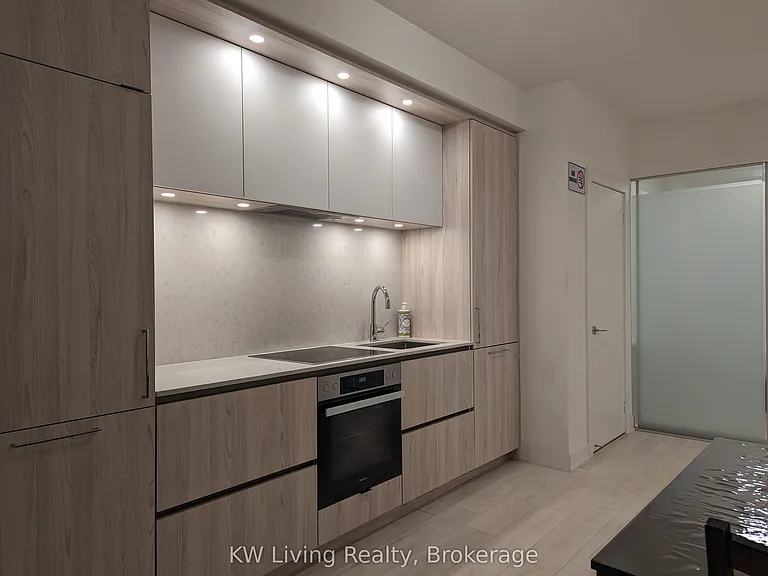 15 Mercer St #602 — Photo 3