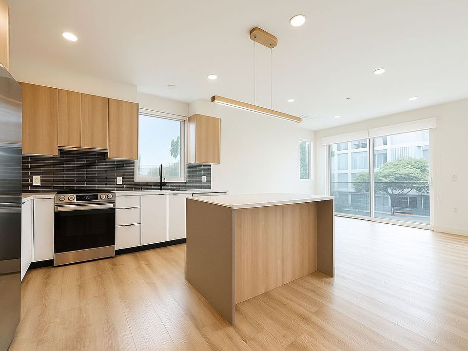 1st image of 5813 Lexington Ave #201