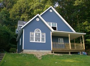 47 Lakeview Dr, Tomkins Cove, NY