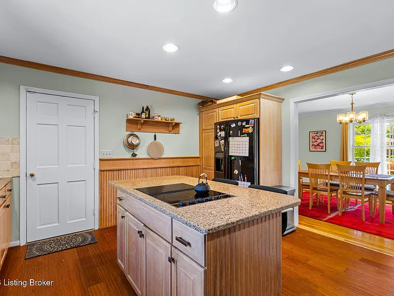10807 Helmsdale Ln — Photo 6