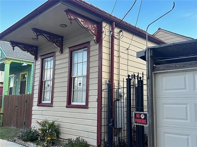 1st image of 3015 Saint Peter St