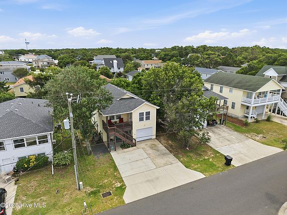 4th image of 309 W Durham Street