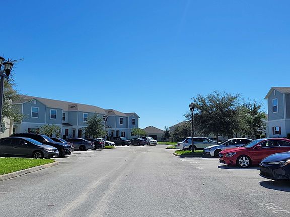 4th image of 229 Primrose Dr