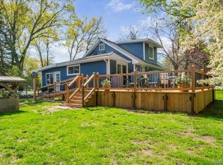 5610 Croswell Rd, Waterford, MI 48327