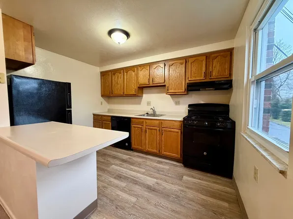 413 Millers Ln APT B, Plum, PA 15239