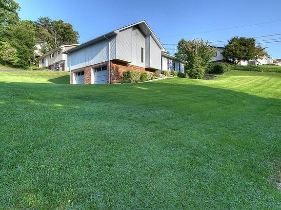 4th image of 2200 Louita Dr