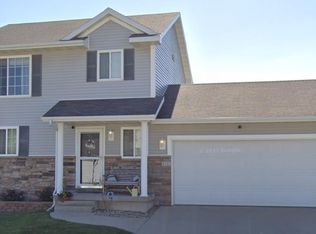 5113 Millenium Dr, Cedar Falls, IA 50613