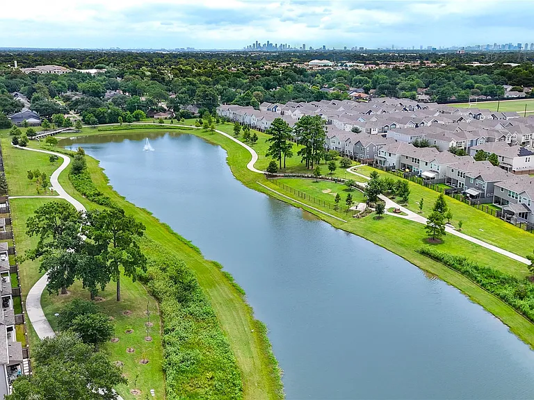 9822 Heritage Run Ln — Photo 43