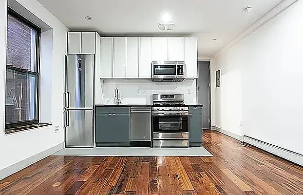 1st image of 130 E 59th St #3D