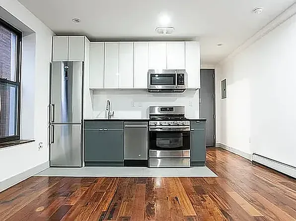 130 East 59th Street image 1 of 9