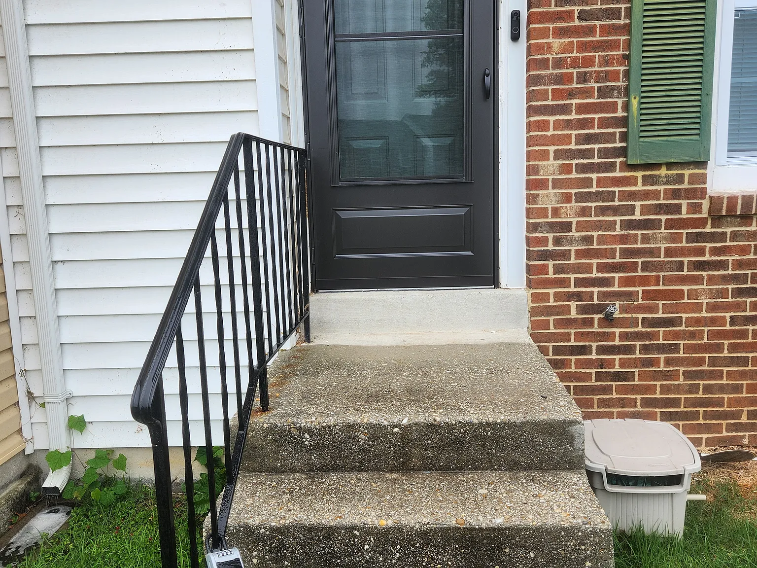 853 Saint Michaels Dr — Photo 1