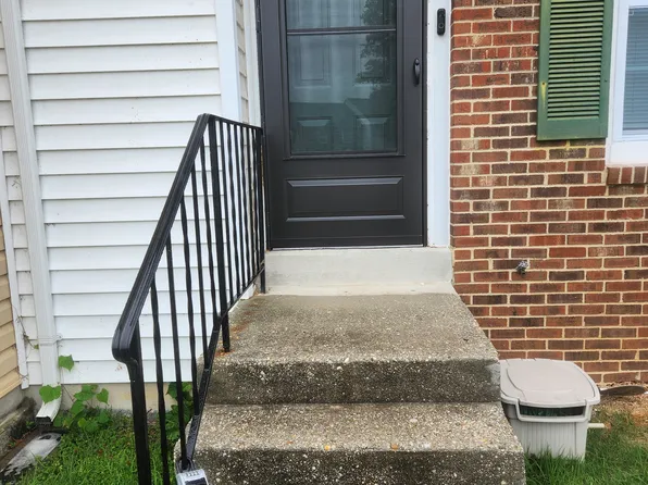 853 Saint Michaels Dr, Bowie, MD 20721