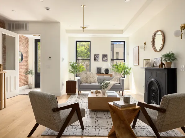 125 Schaefer Street image 1 of 15