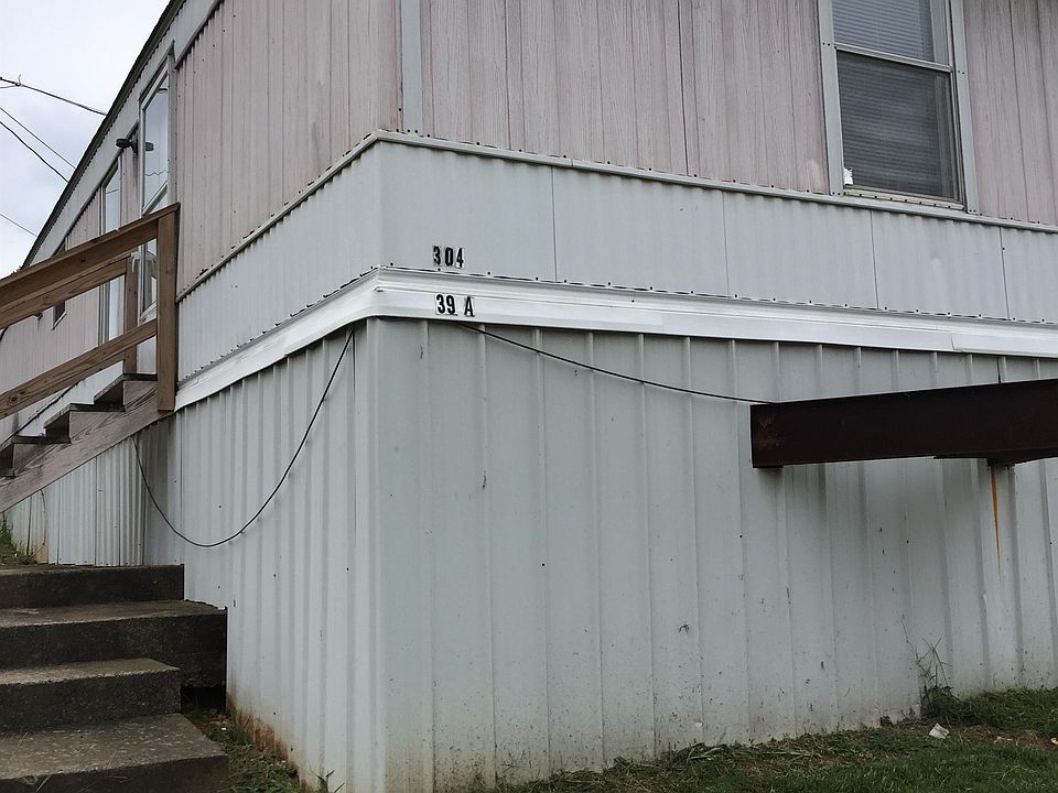 1st image of 304 Belew St
