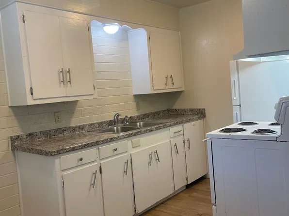 1205 Liberty Street, 1205 Liberty St APT 6, Redding, CA 96001