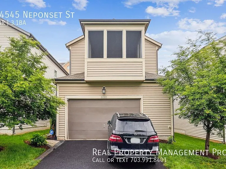 44545 Neponset St — Photo 2