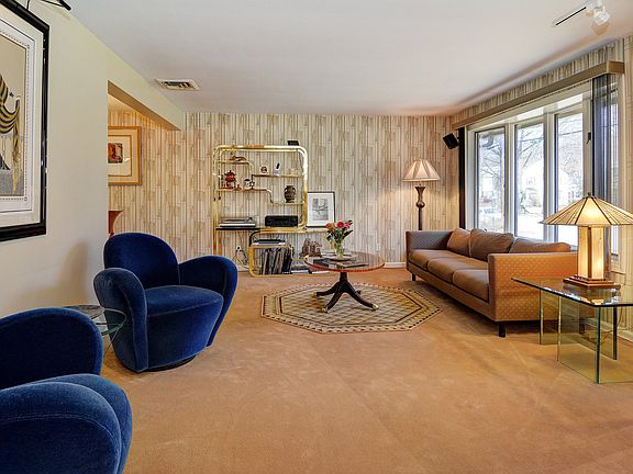 3rd image of 312 Howard Ave #1X