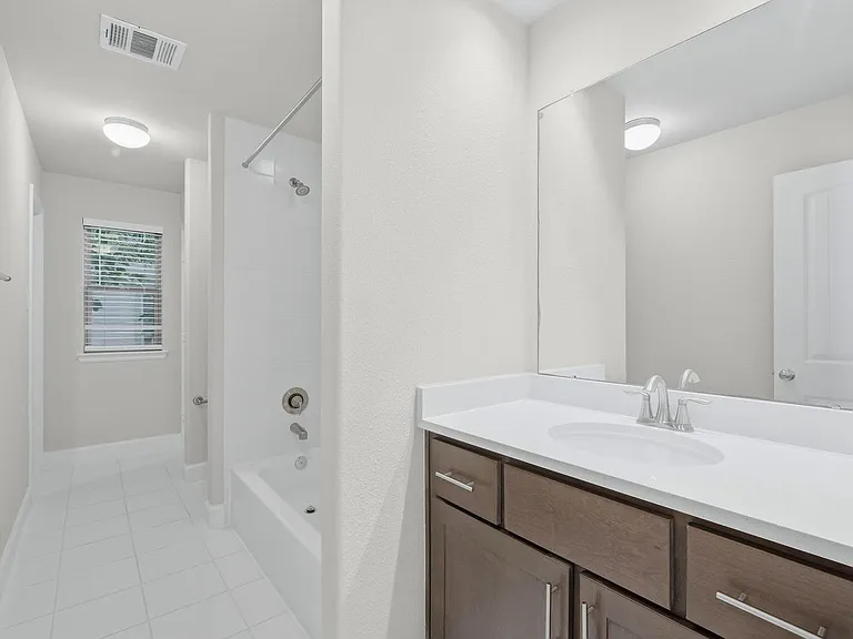 6011 Truro St #B — Photo 21