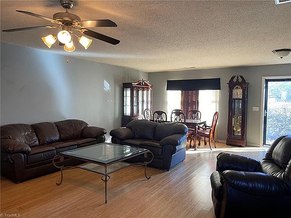 4th image of 2304 Lannigan Dr