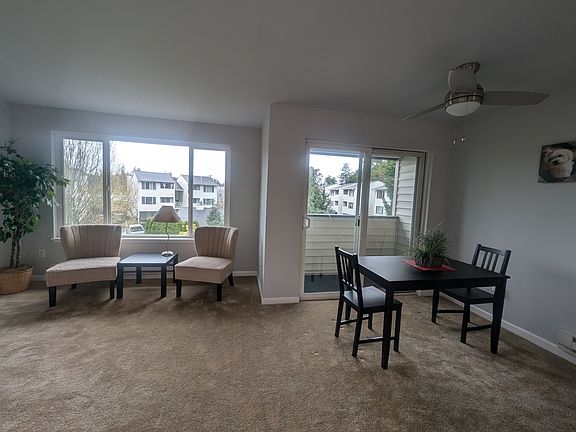 2nd image of 20301 19th Ave NE APT 122