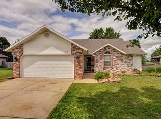 1211 W McGuffey St, Ozark, MO 65721